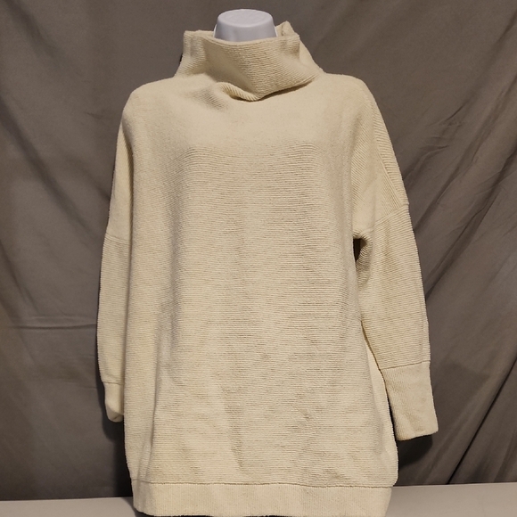 Free People Cream Turtleneck Sweater Oversized Knit - Picture 1 of 8